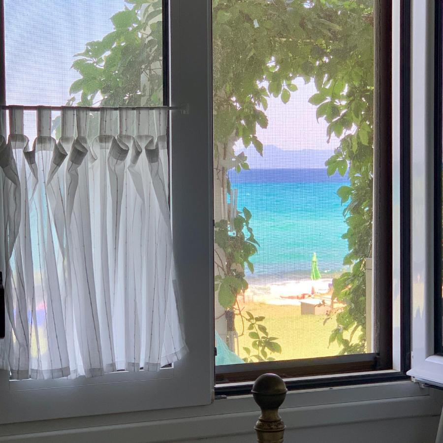 פוליכרונו On The Beach Apartment מראה חיצוני תמונה
